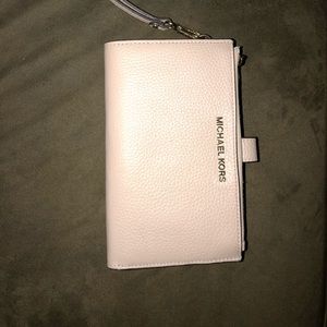 Michael Kors Wristlet
